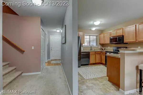 4689 SUMMER RIDGE Drive, Howell, MI 48843