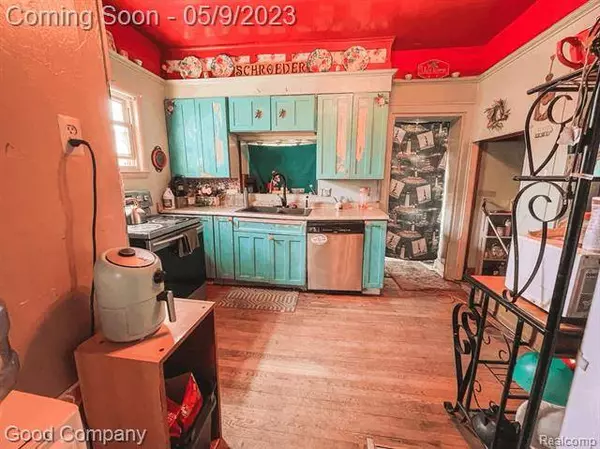 27075 W HURON RIVER Drive, Flat Rock, MI 48134