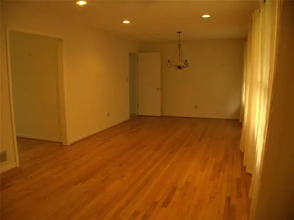 255 ALPINE DR, Roswell, GA 30075