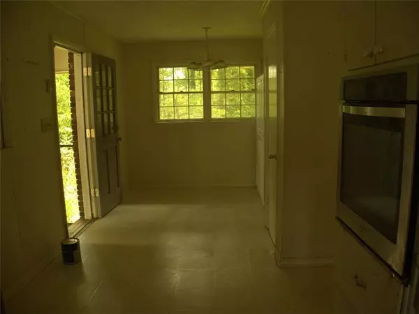 255 ALPINE DR, Roswell, GA 30075