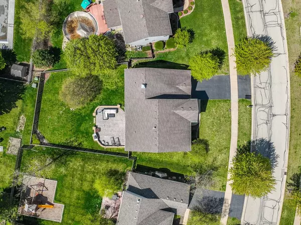 267 Belle Vue Lane, Sugar Grove, IL 60554