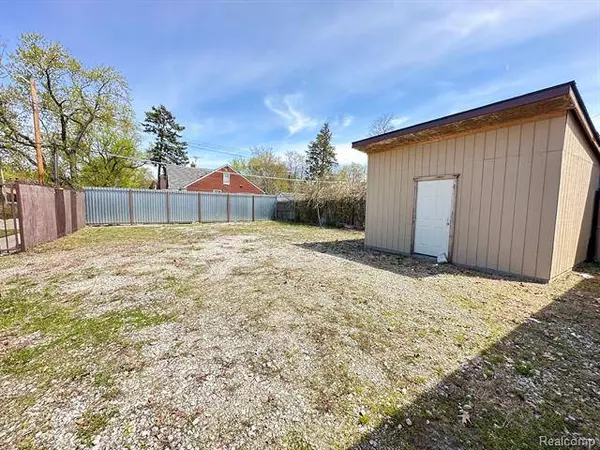 4301 E 7 MILE Road, Detroit, MI 48234