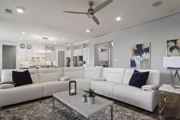 204 Devonshire, Mt Pleasant, TX 75455