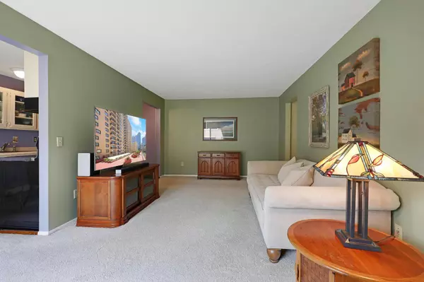 4606 Cedar Lake RD S #3, Saint Louis Park, MN 55416