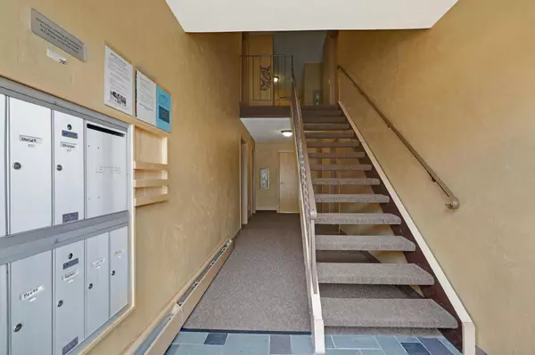 4606 Cedar Lake RD S #3, Saint Louis Park, MN 55416