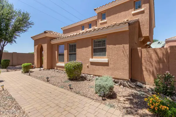 2601 E BART Street, Gilbert, AZ 85295