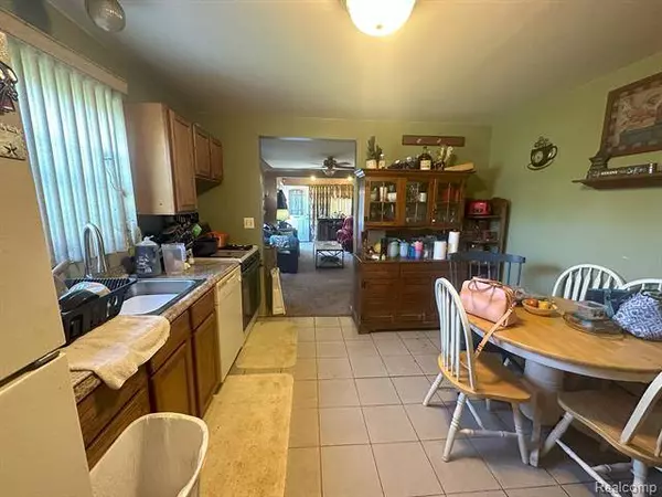 13810 MARSHALL Avenue, Warren, MI 48089