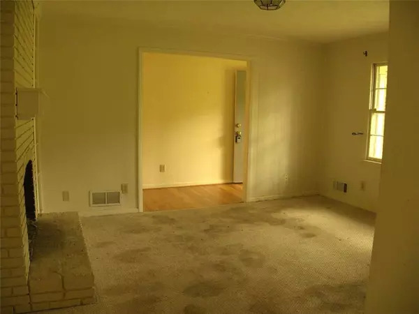 255 ALPINE DR, Roswell, GA 30075