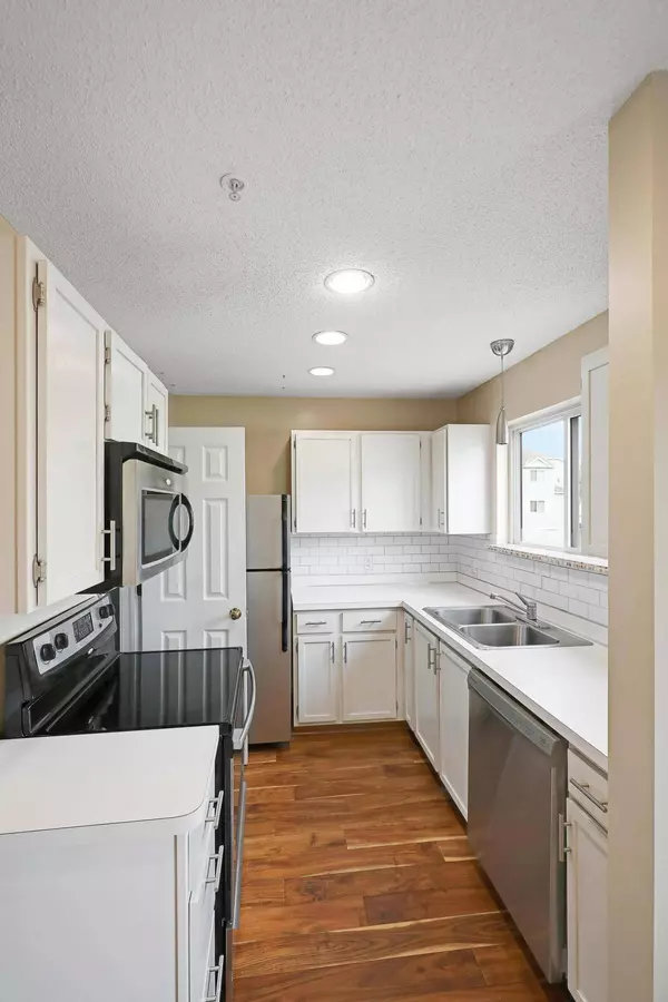 13133 Murdock TER, Eden Prairie, MN 55347