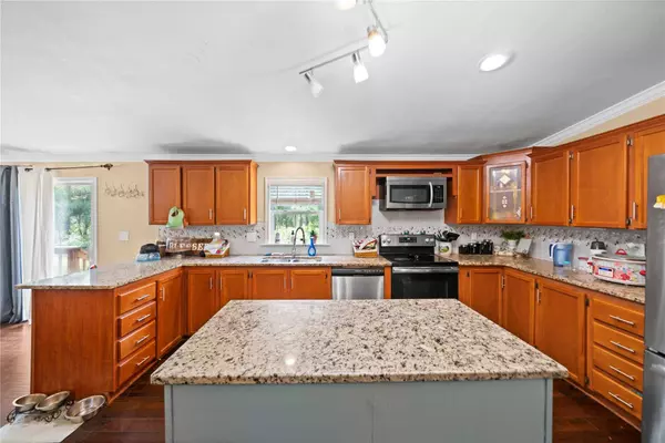 17361 Aspenwood, Lindale, TX 75771