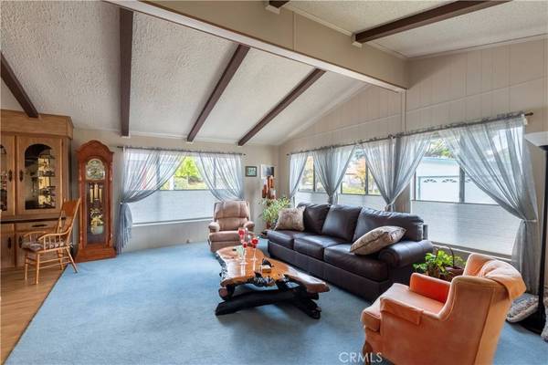 1114 Devonshire PL, Santa Maria, CA 93455