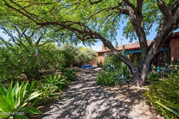 201 N Sawtelle Avenue, Tucson, AZ 85716