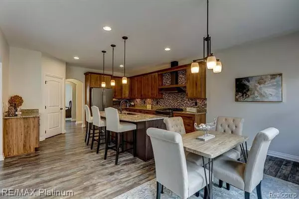 305 Abby Brook Lane, Howell, MI 48843