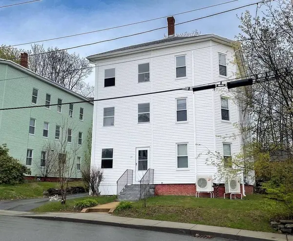 27 Oak St, Gardner, MA 01436