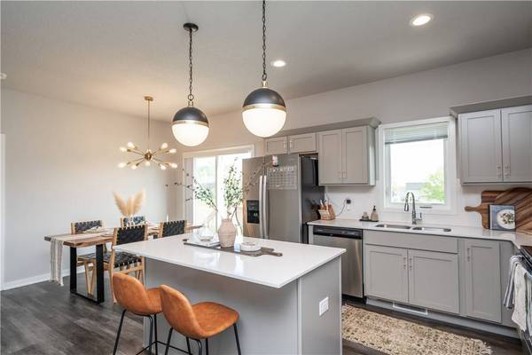 1706 Howard Drive, Norwalk, IA 50211