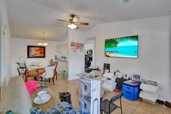 18206 Mediterranean Blvd #5-21, Hialeah, FL 33015