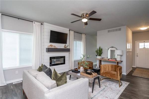 1706 Howard Drive, Norwalk, IA 50211