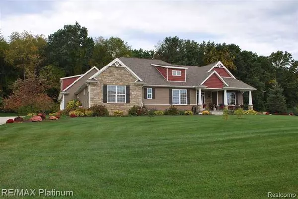 305 Abby Brook Lane, Howell, MI 48843