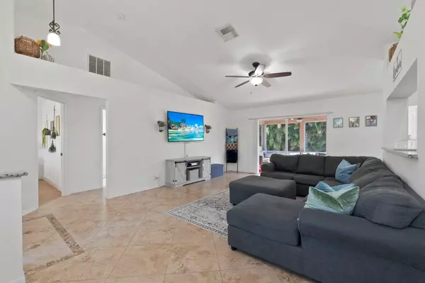 1221 SW Sudder AVE, Port Saint Lucie, FL 34953