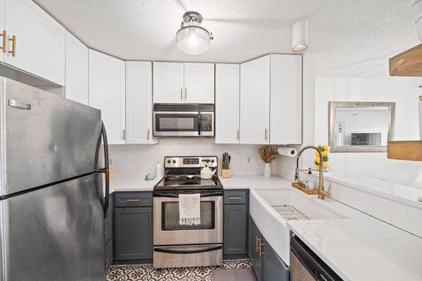 7614 York AVE S #3219, Edina, MN 55435