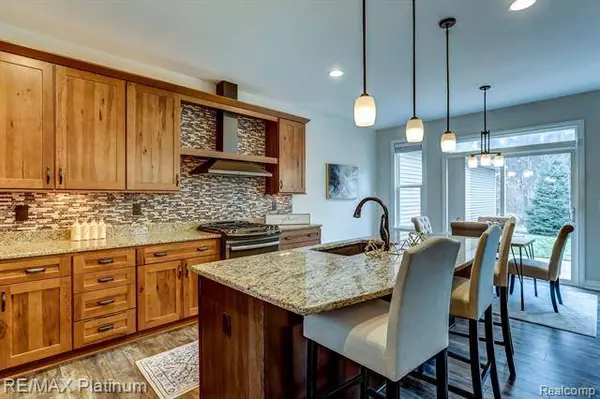 305 Abby Brook Lane, Howell, MI 48843