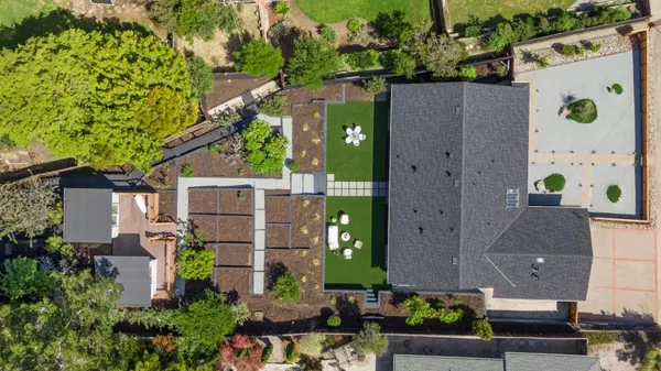 2117 Los Altos DR, San Mateo, CA 94402