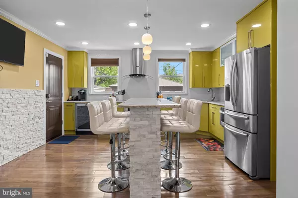 2109 FULLER ST, Philadelphia, PA 19152