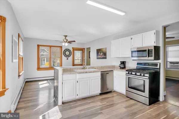 142 THOMAS AVE, Maple Shade, NJ 08052