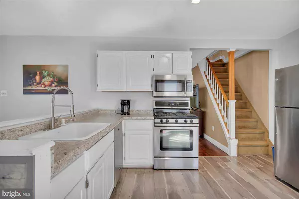 142 THOMAS AVE, Maple Shade, NJ 08052