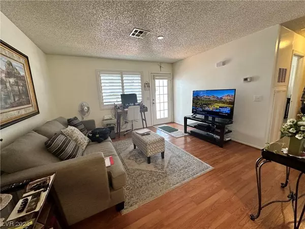 2140 Petersham Court #B, Las Vegas, NV 89108
