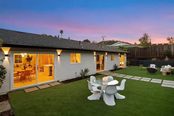 2117 Los Altos DR, San Mateo, CA 94402