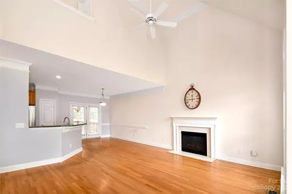 201 Autumn LN, Harrisburg, NC 28075