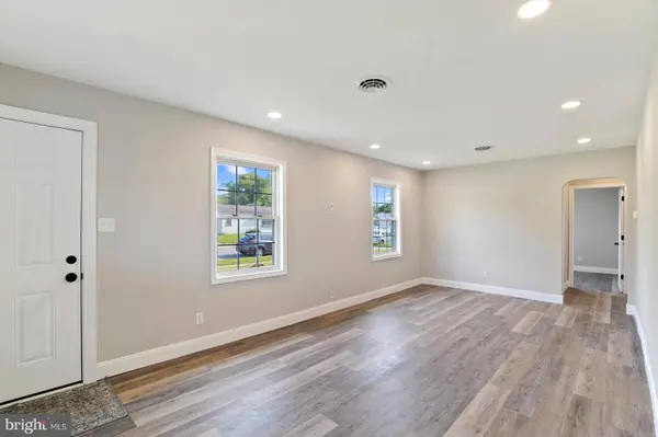 63 SAXTON RD, Dover, DE 19901