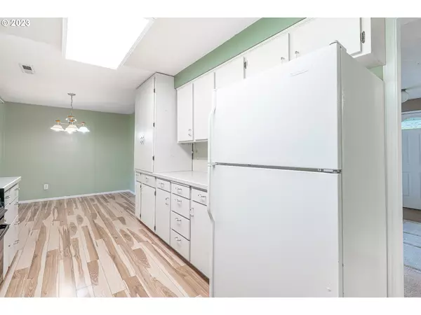 301 S EVEREST ST, Newberg, OR 97132