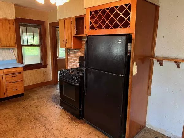 1002 S Lincoln AVE, Aurora, IL 60505