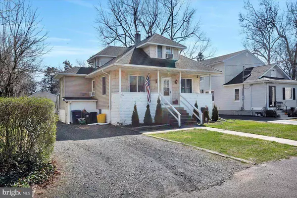 142 THOMAS AVE, Maple Shade, NJ 08052