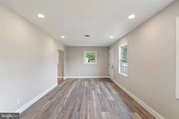 63 SAXTON RD, Dover, DE 19901