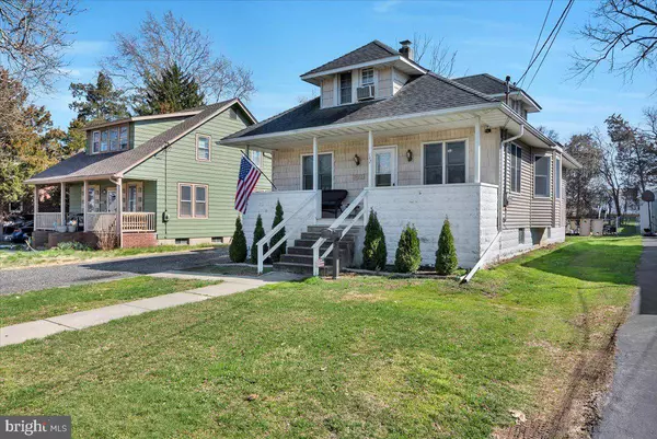 142 THOMAS AVE, Maple Shade, NJ 08052