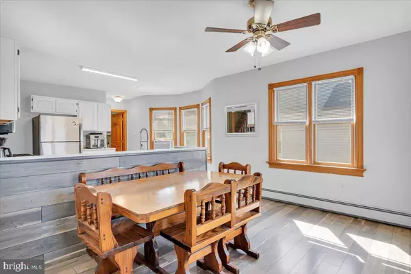 142 THOMAS AVE, Maple Shade, NJ 08052