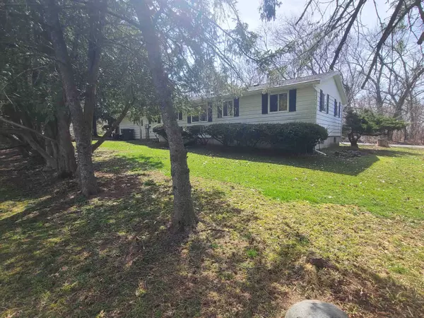 728 Sherman Dr, Medina, WI 53559