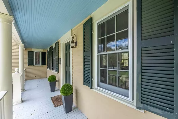 305 S Main St, Andover, MA 01810