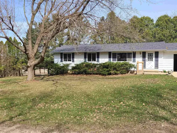 728 Sherman Dr, Medina, WI 53559