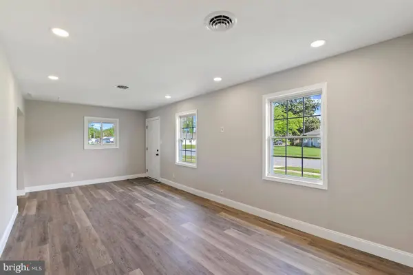 63 SAXTON RD, Dover, DE 19901