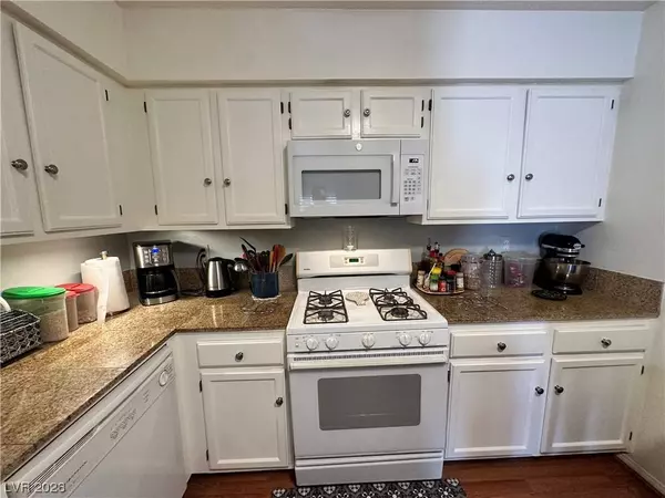 2140 Petersham Court #B, Las Vegas, NV 89108