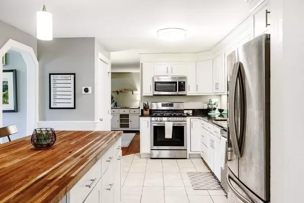 10 Dattilo, Derry, NH 03038