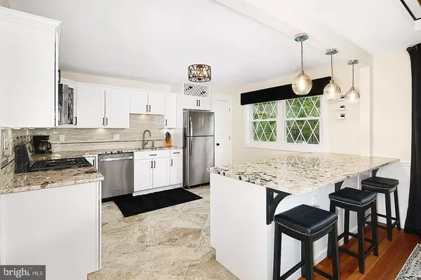 94 BRYANT, Turnersville, NJ 08012