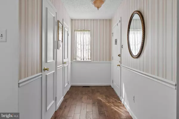 28 EMBASSY CT, Cherry Hill, NJ 08002