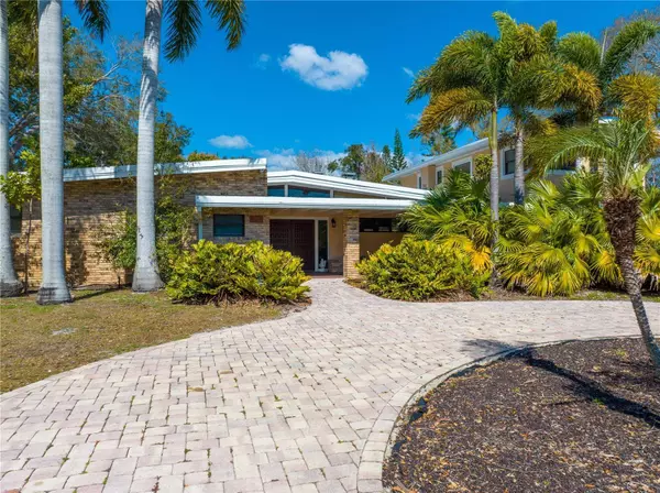 5635 7TH AVE N, St Petersburg, FL 33710