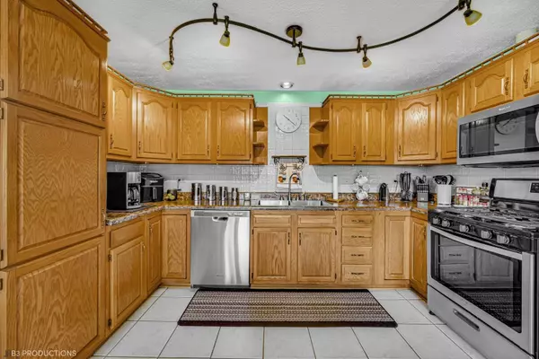 9604 Mayfield Avenue, Oak Lawn, IL 60453