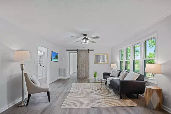 3594 Oakwood Rd, Woodlawn, TN 37191